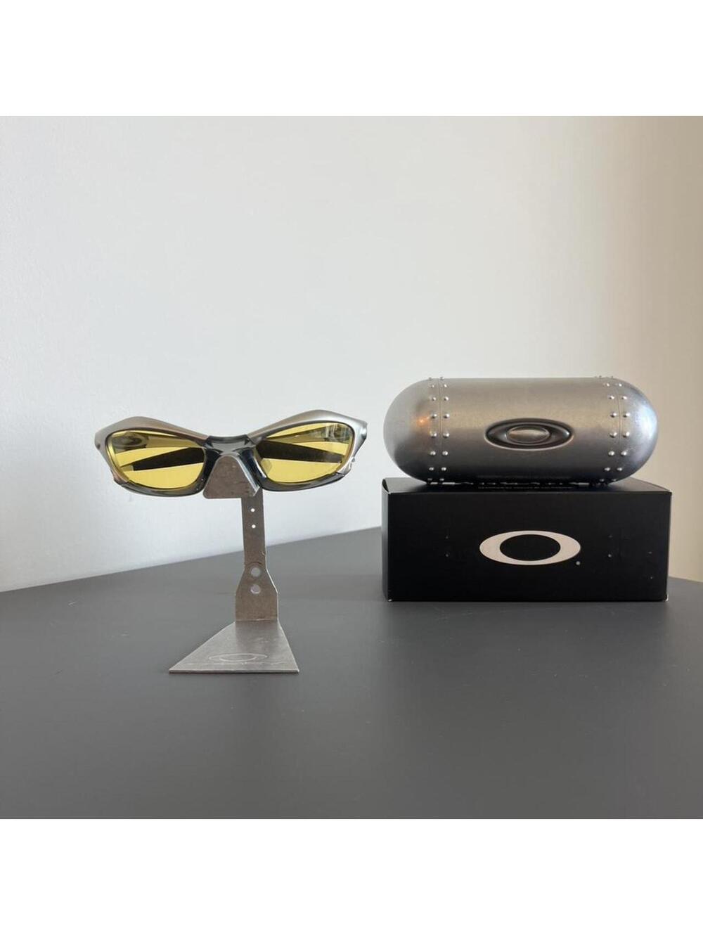 Oakley Men's Silver and Black Sunglass